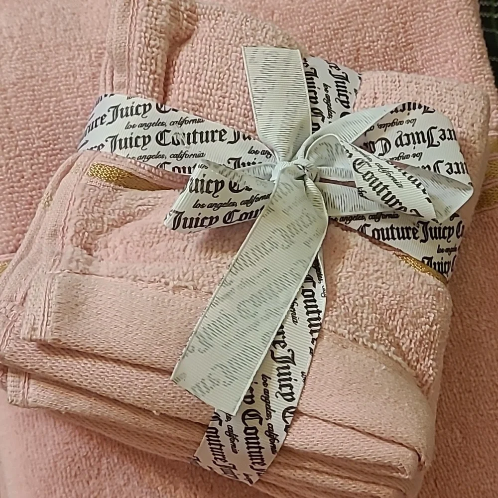 Juicy Couture Blush Pink & Gold Bath Towel Collection